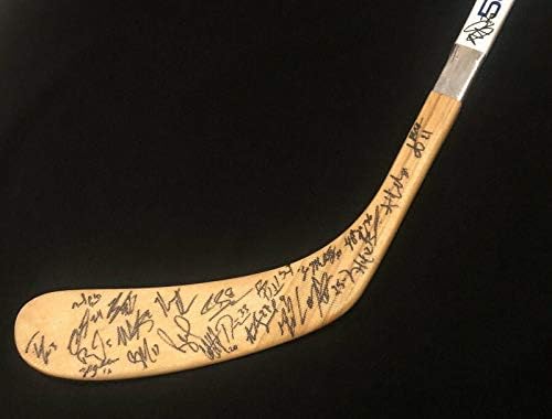 2015-16 Екипът на Провидънс Бруинс Подписа Клюшку Колби Пещерата Бостън Едмънтън Ойлърс - Стик за хокей в НХЛ с автограф